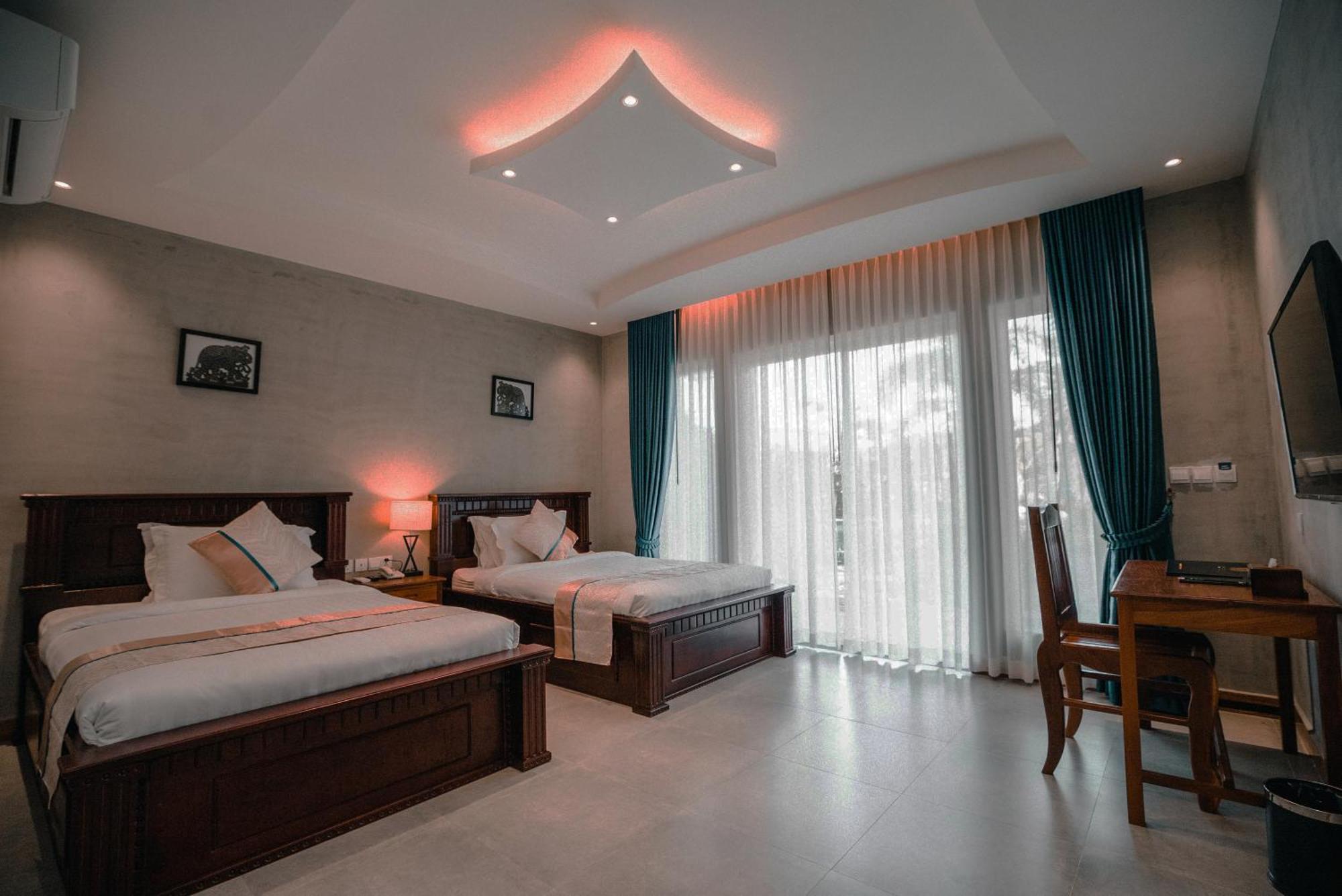 Sokchea Kampot Hotel Exterior photo