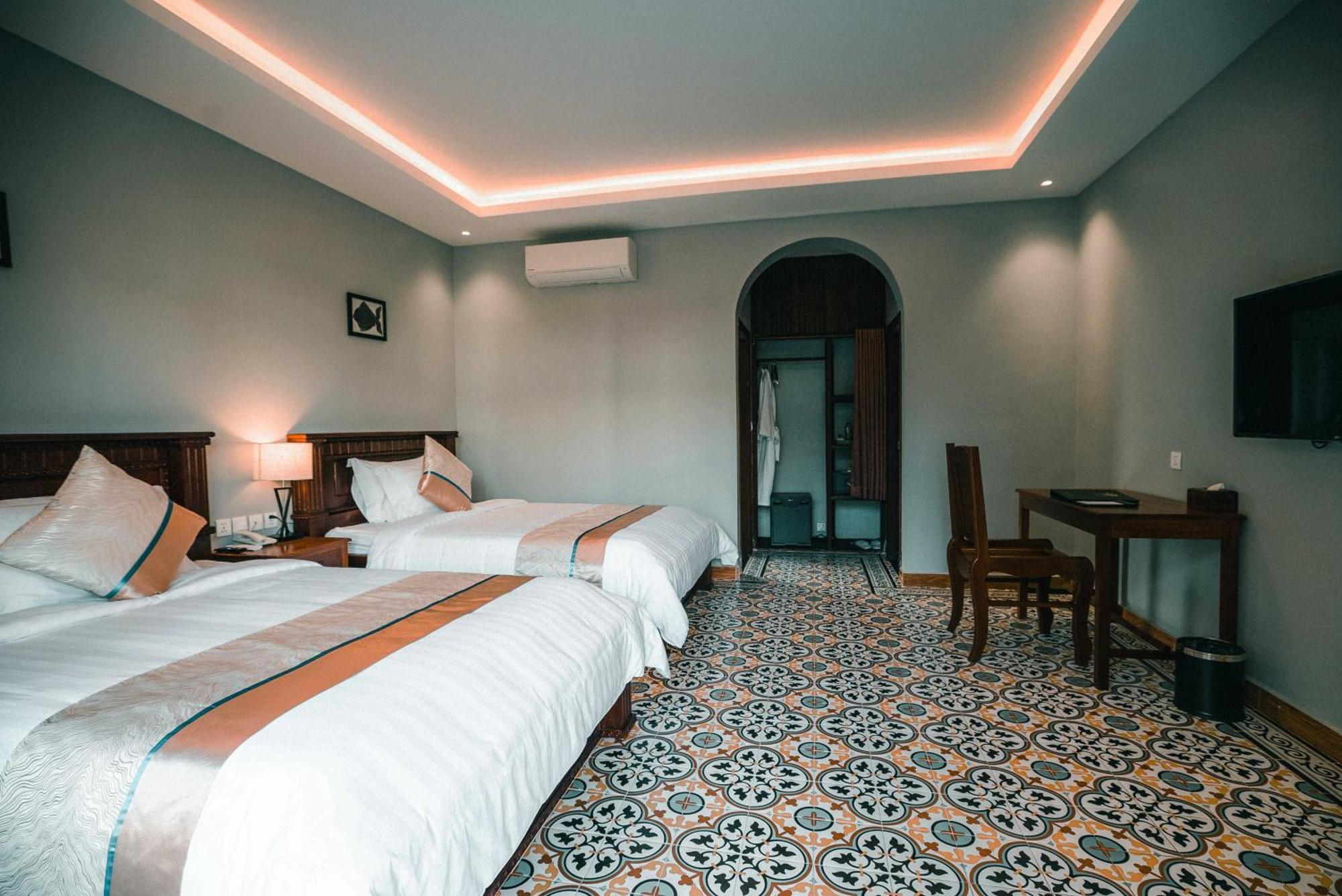 Sokchea Kampot Hotel Exterior photo